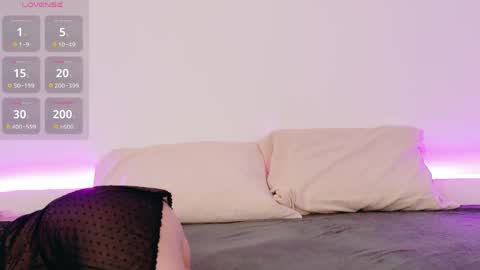 Linda  --  online show from May 2026 04:23:02 PM