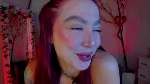 Snapshot of lindsay_khaleesi chatting on April 2026 05:06:01 AM Lindsay online show from April 2026 05:06:01 AM