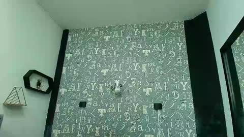  Lindsey  online show from September 2025 12:06:01 PM