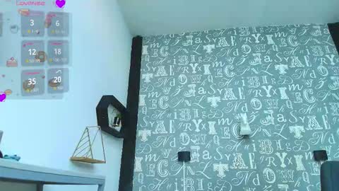 Snapshot of lindsey8 chatting on November 2025 12:28:01 PM Lindsey online show from November 2025 12:28:01 PM