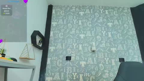 Snapshot of lindsey8 chatting on December 2025 12:14:02 PM Lindsey online show from December 2025 12:14:02 PM