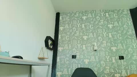 Snapshot of lindsey8 chatting on December 2025 11:59:01 AM Lindsey online show from December 2025 11:59:01 AM