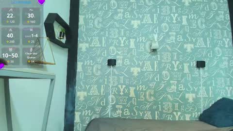 Snapshot of lindsey8 chatting on December 2025 12:10:01 PM Lindsey online show from December 2025 12:10:01 PM