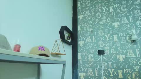 Snapshot of lindsey8 chatting on December 2025 12:23:02 PM Lindsey online show from December 2025 12:23:02 PM