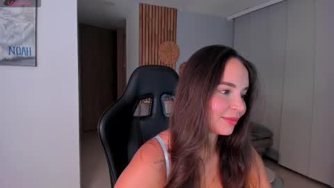 call me annie online show from December 2025 02:17:01 AM