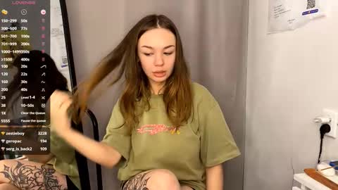 Kate online show from November 2025 07:04:02 PM