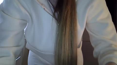 Anna online show from October 2025 06:20:02 PM