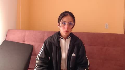 Snapshot of ling_ling24 chatting on October 2025 03:28:02 AM ling ling24 online show from October 2025 03:28:02 AM