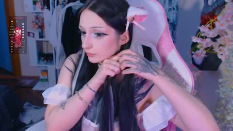 Snapshot of liniq chatting on December 2024 10:19:01 PM Lina online show from December 2024 10:19:01 PM