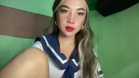 linkingqueens online show from December 2025 04:01:02 PM