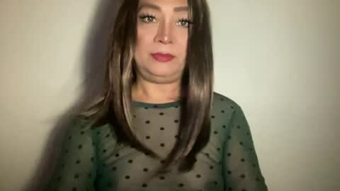linkingqueens69 online show from June 2026 06:13:02 AM