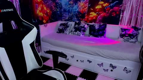 Tina online show from May 2026 06:35:02 PM
