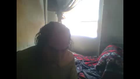 Snapshot of linseyyy chatting on February 2025 08:40:01 PM belledelfyyy online show from February 2025 08:40:01 PM