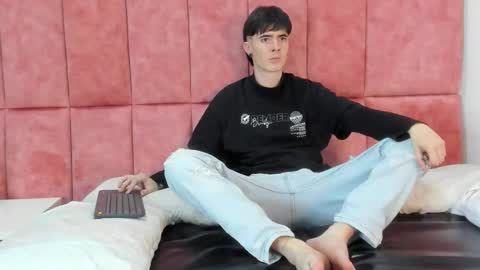 Snapshot of lio_____ chatting on March 2026 04:18:02 AM Lio online show from March 2026 04:18:02 AM