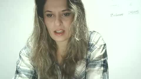 Snapshot of lionessmom chatting on October 2025 04:57:01 PM lionessmom online show from October 2025 04:57:01 PM