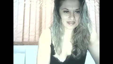 Snapshot of lionessmom chatting on December 2025 07:27:02 AM lionessmom online show from December 2025 07:27:02 AM