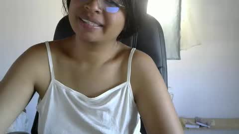 liora online show from April 2026 04:27:01 AM