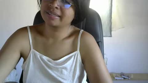 Liora selenex online show from April 2026 04:27:01 AM