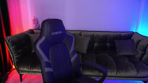 Lia online show from November 2025 09:58:01 PM