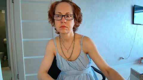 Liora Weiss online show from May 2026 07:02:02 AM