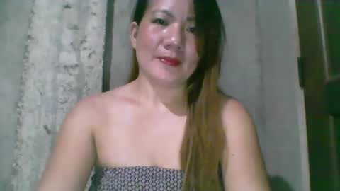 Snapshot of lipsofangel16 chatting on January 2025 12:57:02 PM im cherry online show from January 2025 12:57:02 PM