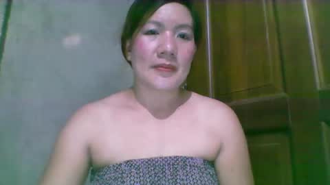 Snapshot of lipsofangel16 chatting on January 2025 12:49:02 PM im cherry online show from January 2025 12:49:02 PM