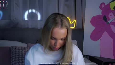 Amelia online show from December 2025 01:11:01 AM