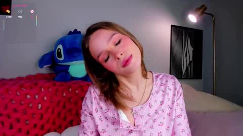 Lina online show from October 2025 01:27:02 AM