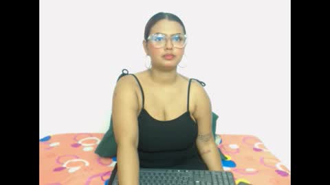 Snapshot of lipsyhot chatting on December 2024 11:03:01 PM Lipsy online show from December 2024 11:03:01 PM