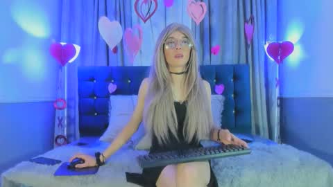 Lis  online show from February 2026 04:05:02 AM