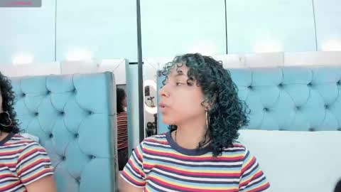 Snapshot of lis_rous chatting on September 2025 11:32:02 AM LIS ROUS online show from September 2025 11:32:02 AM