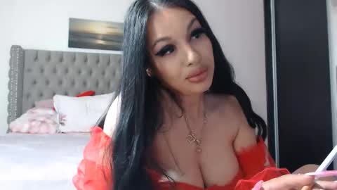 Snapshot of lisa104739 chatting on May 2026 07:44:02 PM Lisa online show from May 2026 07:44:02 PM