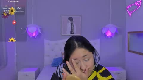 Lisa online show from October 2025 06:32:01 PM