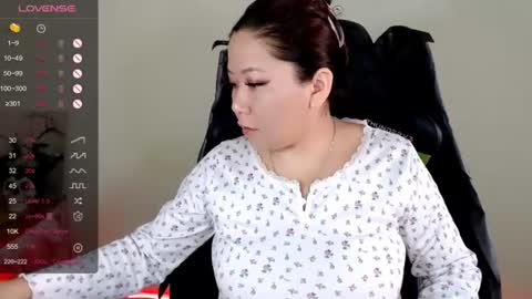 Snapshot of lisa_______ chatting on July 2026 02:48:02 AM Lisa Harris online show from July 2026 02:48:02 AM