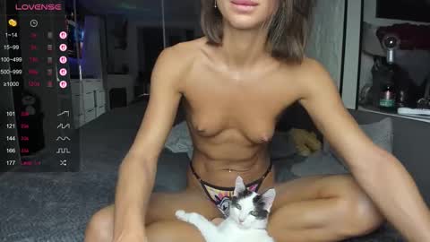 Snapshot of lisa__fox chatting on October 2025 03:29:01 AM Lisa online show from October 2025 03:29:01 AM