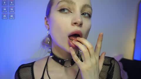 Lisa online show from January 2025 12:33:01 PM