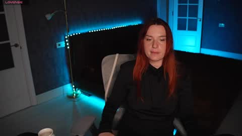 lisa_elfy online show from April 2026 05:03:01 PM