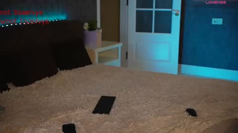 lisa_elfy online show from June 2026 05:22:01 PM