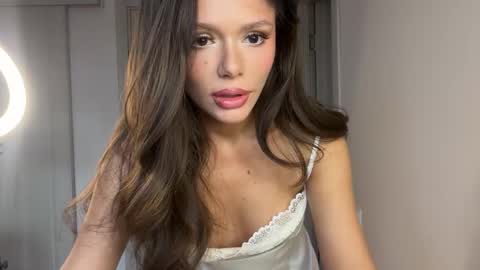 Snapshot of lisa_graham chatting on December 2025 06:55:02 AM lisa_graham online show from December 2025 06:55:02 AM