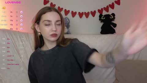 Snapshot of lisa_lit chatting on February 2025 05:45:02 AM Lisa and Katerina online show from February 2025 05:45:02 AM