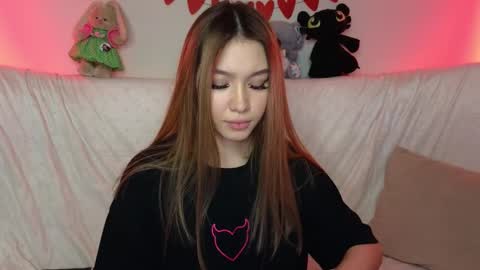 Snapshot of lisa_lit chatting on February 2025 02:54:02 PM Lisa and Katerina online show from February 2025 02:54:02 PM