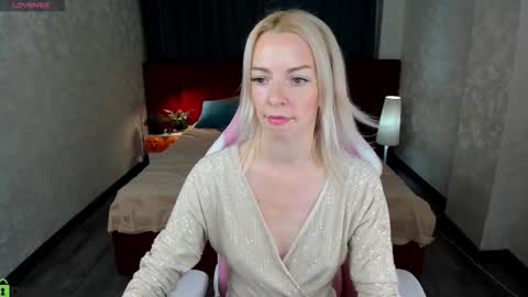 Lisa online show from October 2025 12:52:02 AM