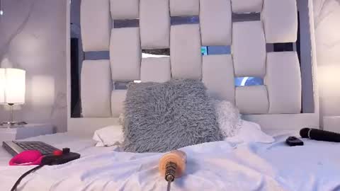 Snapshot of lisa_sweetas chatting on June 2026 08:01:02 PM lisa_sweetas online show from June 2026 08:01:02 PM