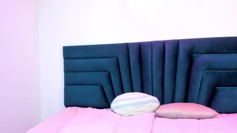 Snapshot of lisa_white_ chatting on January 2025 03:12:02 AM lisa white online show from January 2025 03:12:02 AM