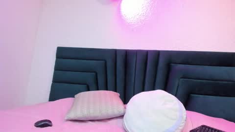 Snapshot of lisa_white_ chatting on January 2025 09:19:02 PM lisa white online show from January 2025 09:19:02 PM