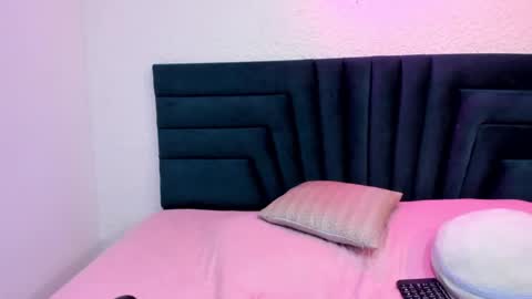 Snapshot of lisa_white_ chatting on February 2025 12:19:01 AM lisa white online show from February 2025 12:19:01 AM