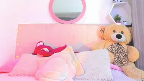 Lisa online show from December 2025 11:21:01 PM