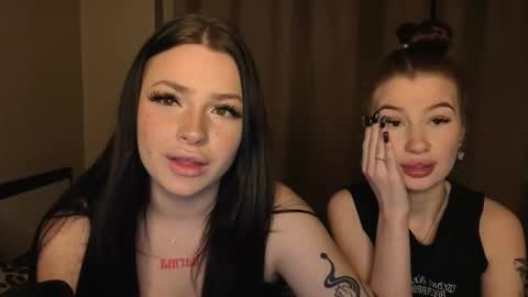 Snapshot of lisaanddenis chatting on December 2025 03:19:02 PM Lisa and Den online show from December 2025 03:19:02 PM