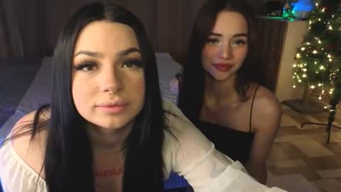 Snapshot of lisaanddenis chatting on January 2026 04:11:01 PM Lisa and Den online show from January 2026 04:11:01 PM