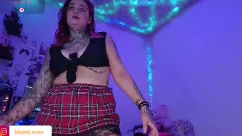 lisacasandra online show from February 2026 12:27:02 AM